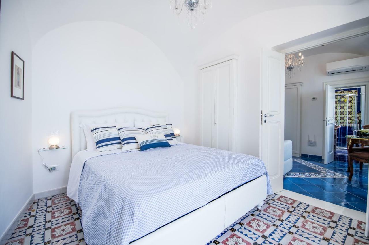 Suite Picasso Amalfi Exterior photo